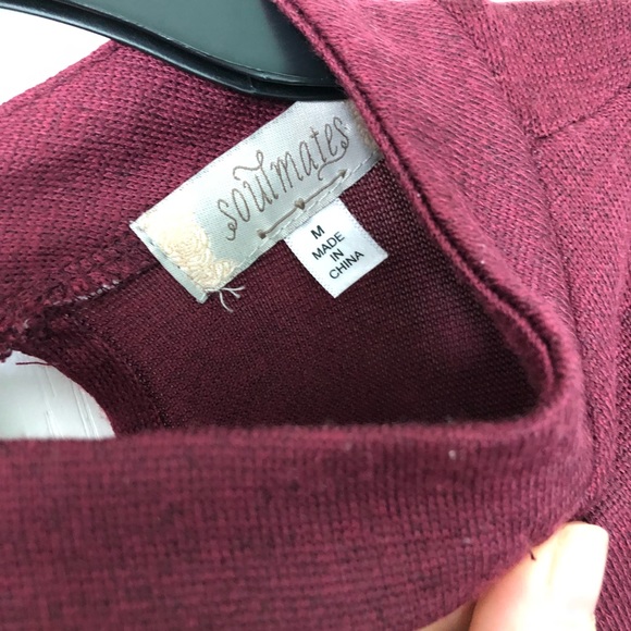 Wine 🍷 colored bell sleeve top - Picture 7 of 8